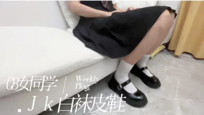 亚洲人女同舌吻