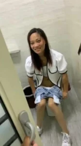 老板压榨工资老板娘压榨精子！（往下拖动查看联系方式与约炮渠道）